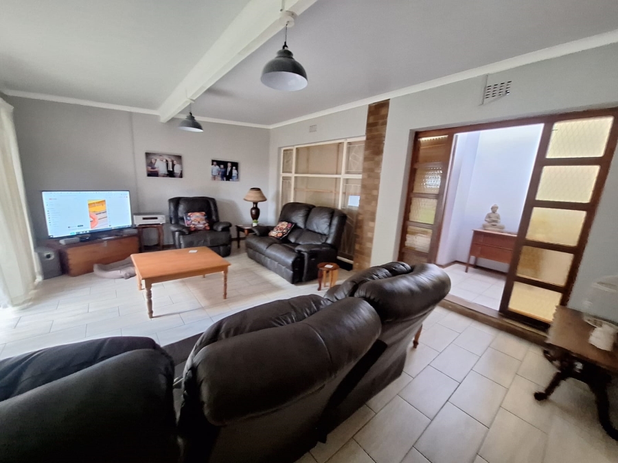 4 Bedroom Property for Sale in Rhodesdene Northern Cape